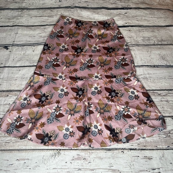 NWT Loft Pink Floral Print Fluted Midi Skirt Size 4 - Picture 12 of 12